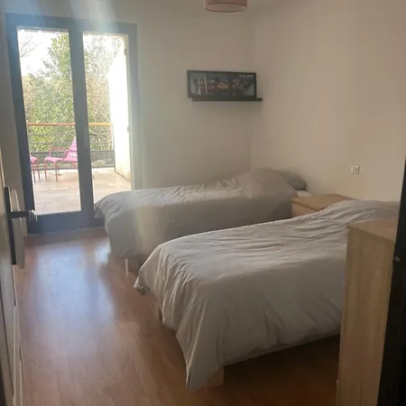Entier 1 A 4 Personnes Au Calme Avec Parking Gratuit Apartment *